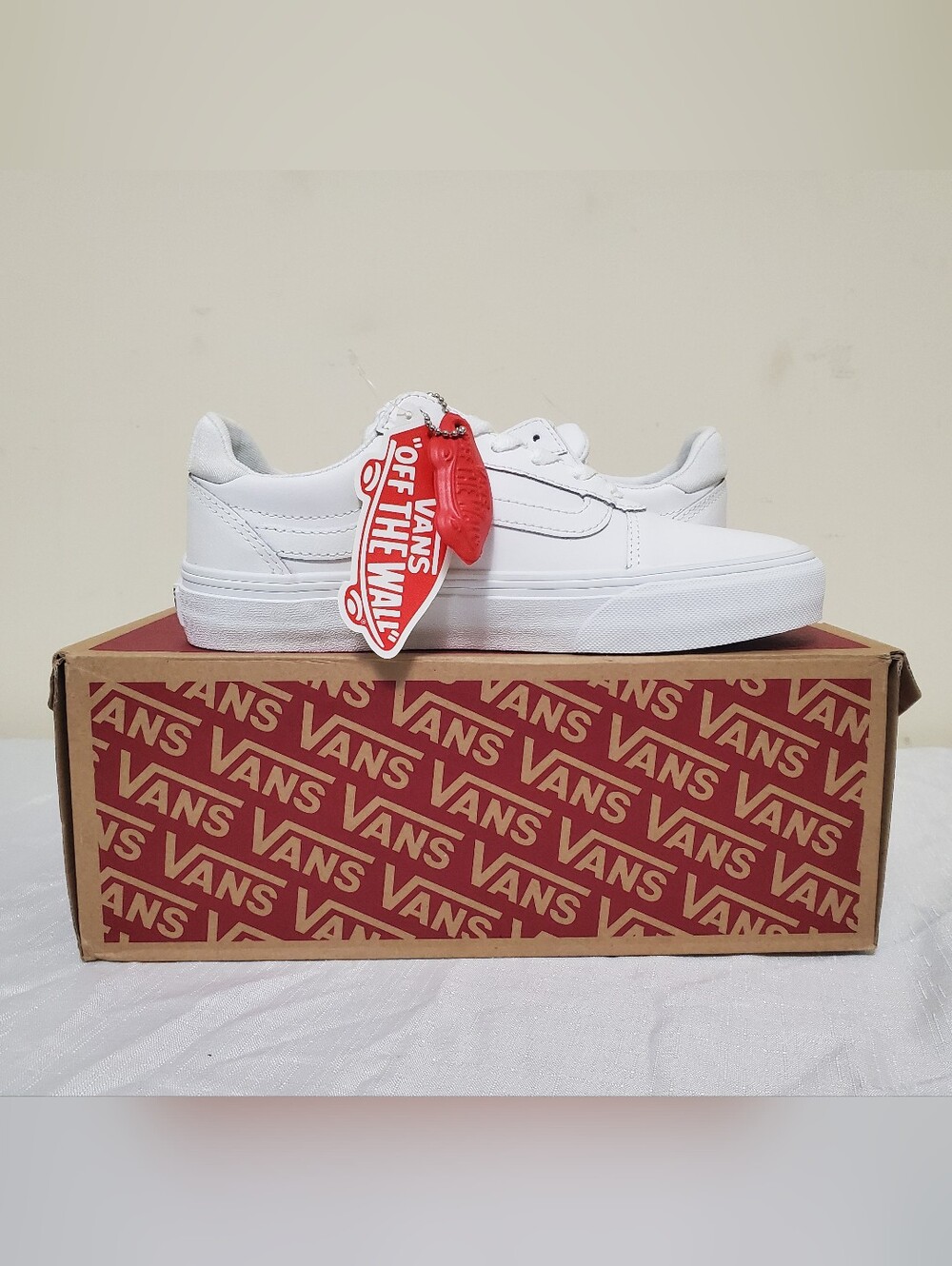 Vans Ward Sneakers Women's White Lace Up Skateboarding Shoes Size 6.5
